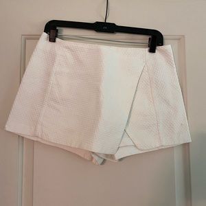 LILY PULITZER White Skort // size 4